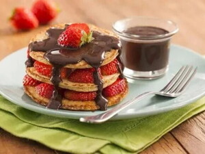 panqueques con salsa de chocolate