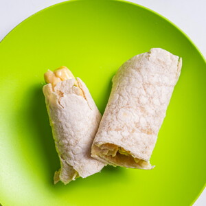 Rollito Cremoso de Banano y Mantequilla de Maní con NUTRIADVANCE®